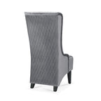 Fauteuil Evelyn en velours à oreilles et haut dossier