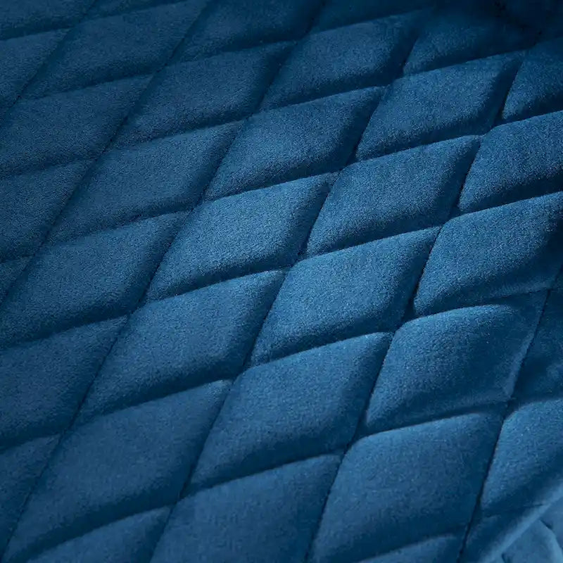 Fauteuil Evelyn en velours à oreilles et haut dossier