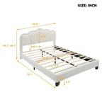 Lit plateforme pleine grandeur blanc en tissu Sherpa avec tête de lit élégante à fleurs et support à lattes en bois