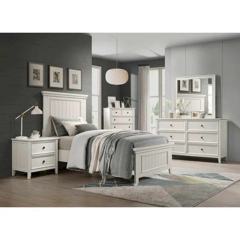 Chambre à coucher 4 pièces finition blanche : lit, table de chevet, commode, miroir